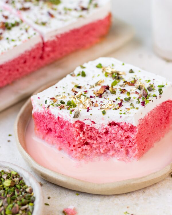 Saffron and rose Tres Leches - Image 3